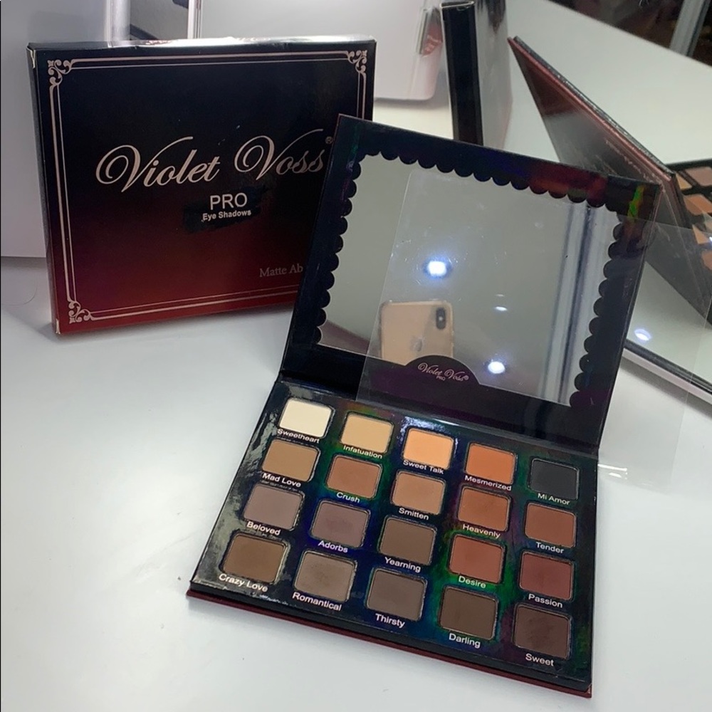 VIOLET VOSS Eyeshadow Palette - Matte About You